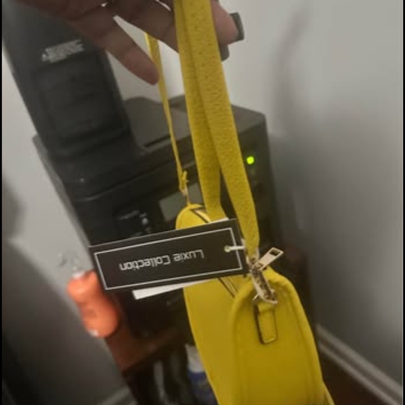 Women’s Luxor Collection Vegan leather small yellow crossbody bag - Picture 4 of 7